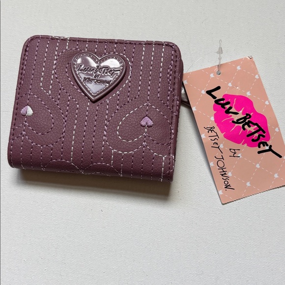 Luv Betsey Johnson NWT Bifold Wallet- Mauve/LBMoney - Picture 1 of 4